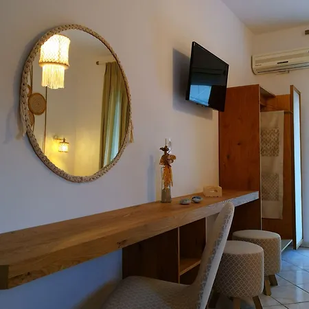 Porto Thassos & Hotel 2*