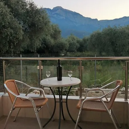 Porto Thassos & Hotel 2*