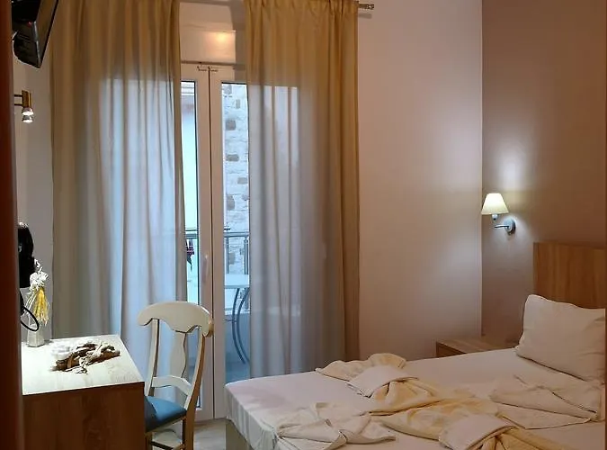 Porto Thassos & Hotel 2*