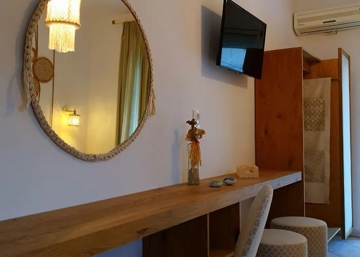 Porto Thassos & Hotel 2*